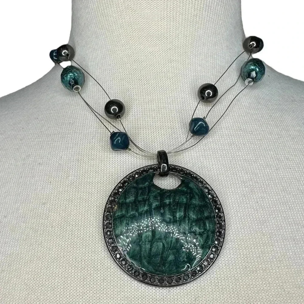 beaded green NY necklace New York and company women's jewlery